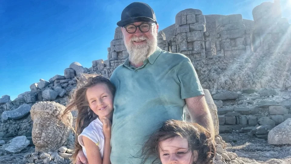 Fotr na tripu, místa setkání s Čechy