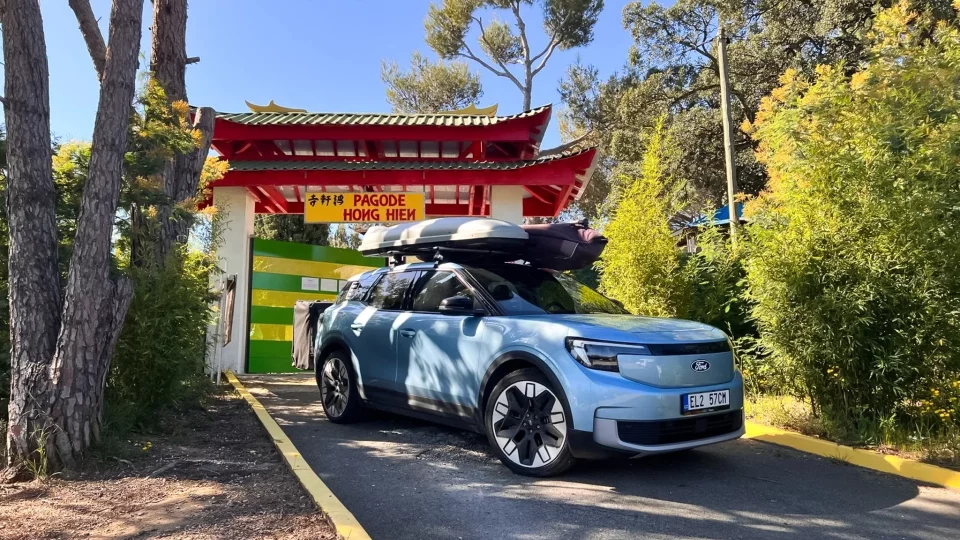 Ford trip, Pagoda