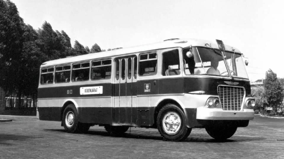 Ikarus 630