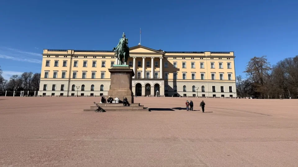 Fotr na tripu 11, Oslo