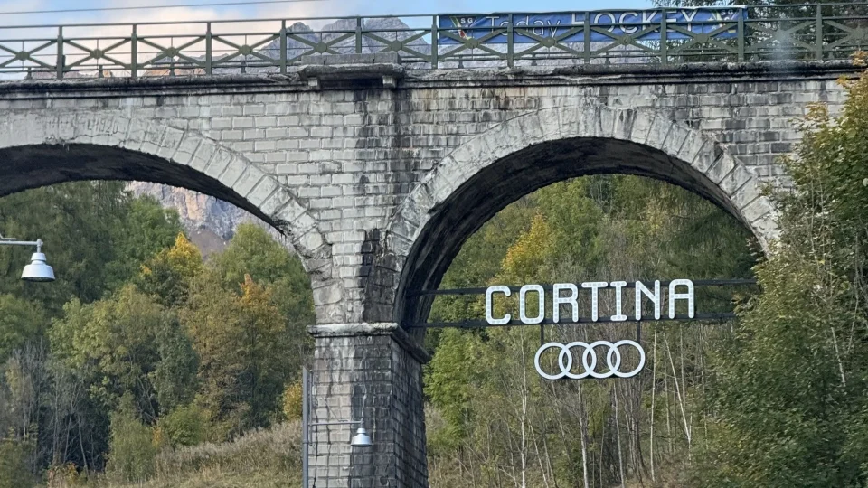 Cortina