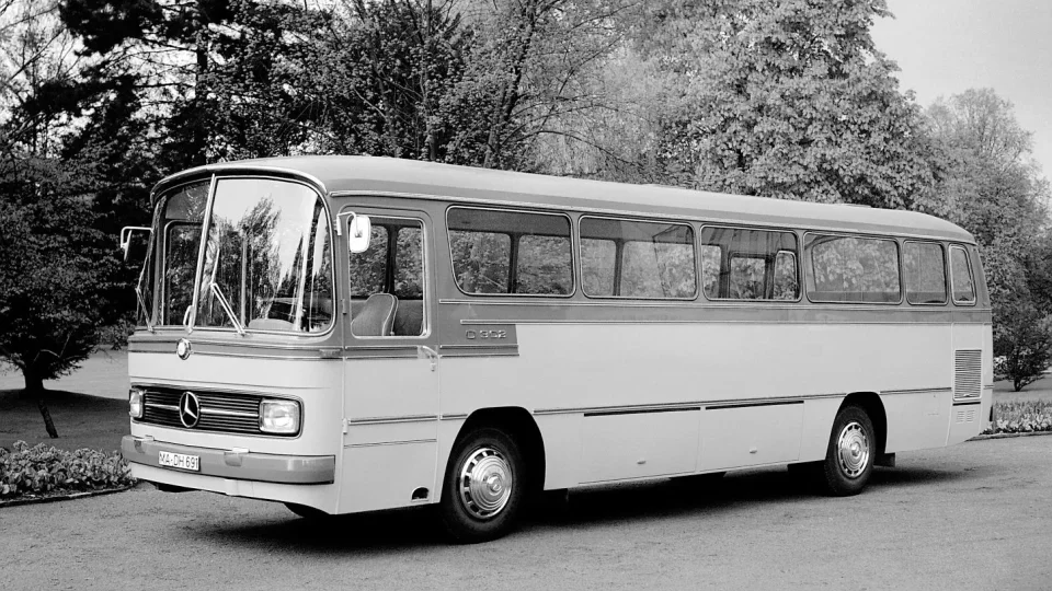 Mercedes-Benz O 302