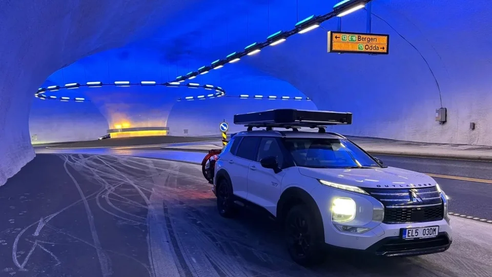 Trip Norsko 2026, kruhový objezd