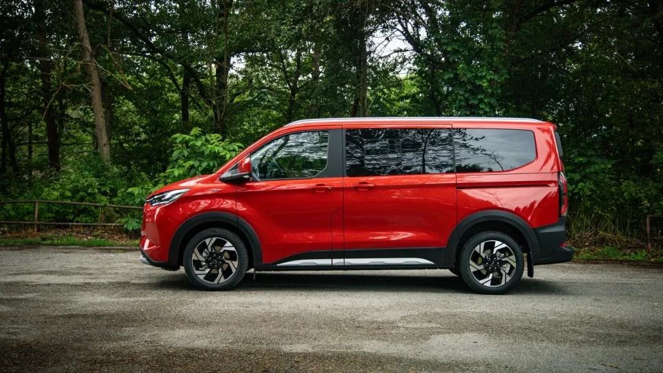 Ford Tourneo Custom PHEV Active