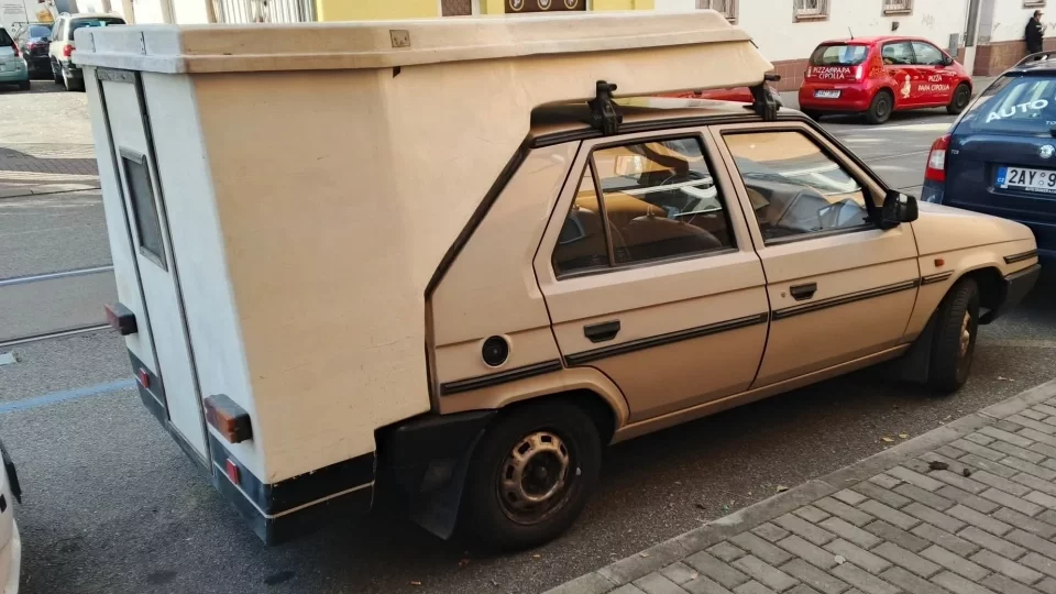 Škoda Favorit obytný