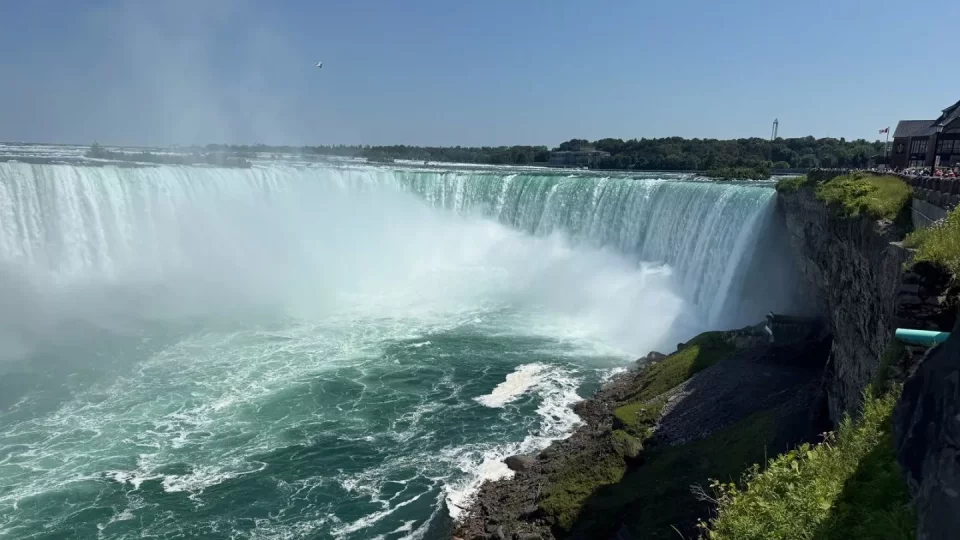 Fotr na tripu 10, Niagarské vodopády