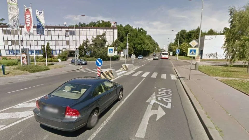 Praha, ulice Zálesí 2015