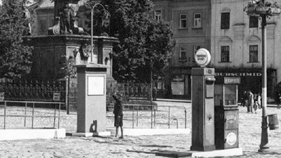 Retro, čerpací stanice