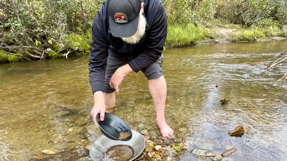 Fotr na tripu 10, Dawson City