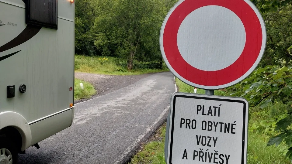 Zákaz vjezdu obytných aut