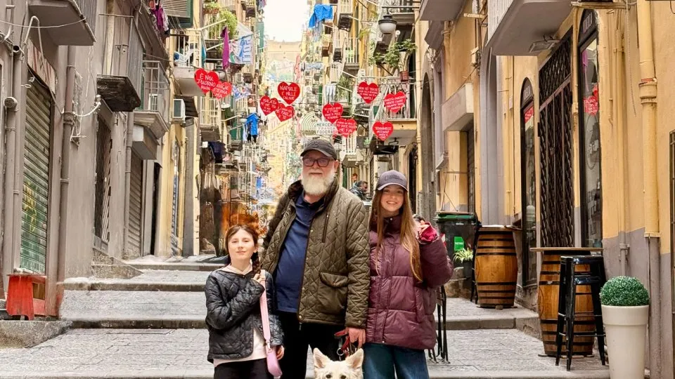 Fotr na tripu 11, Neapol