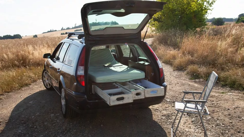 Ford Mondeo camping box