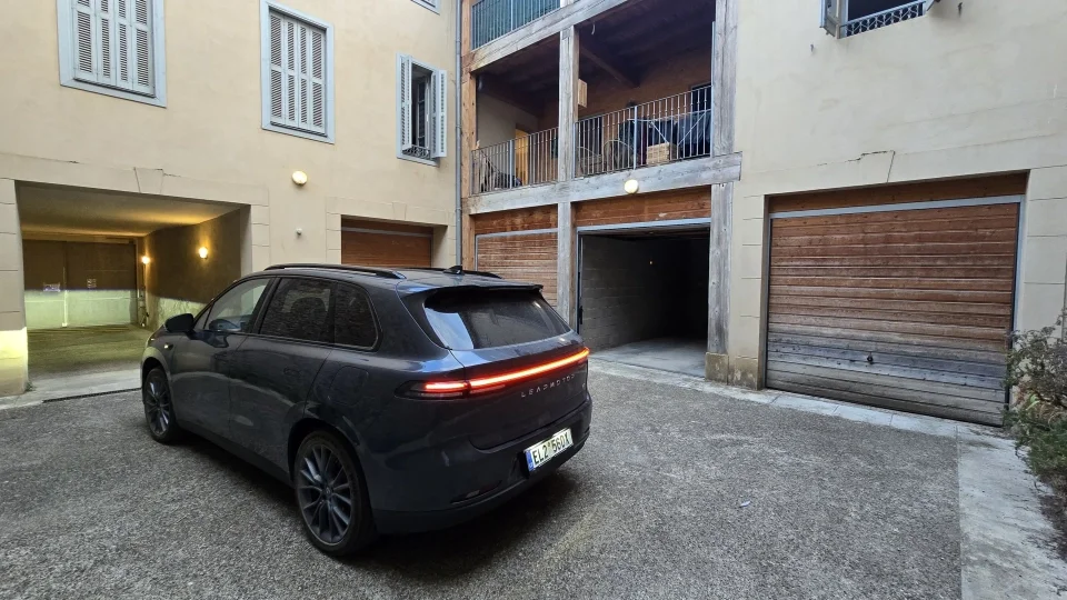 Leapmotor C10 Hybrid EV