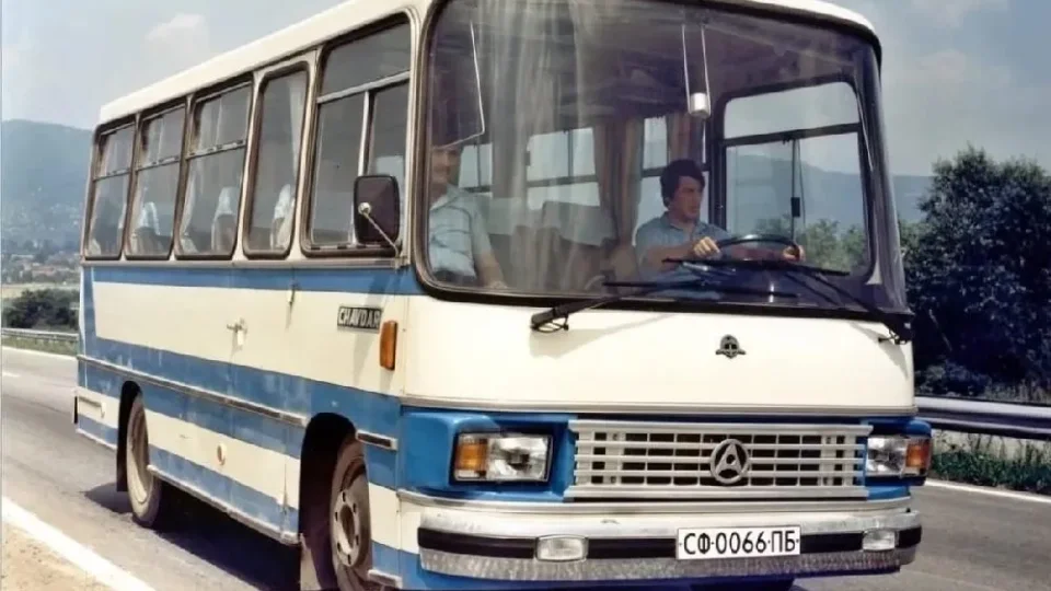 Autobus Čavdar