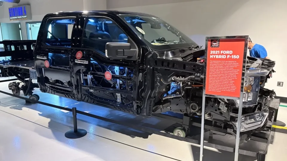 Fotr na tripu 12, Ford F-150 muzeum