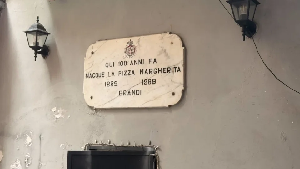 Fotr na tripu 11, Neapol