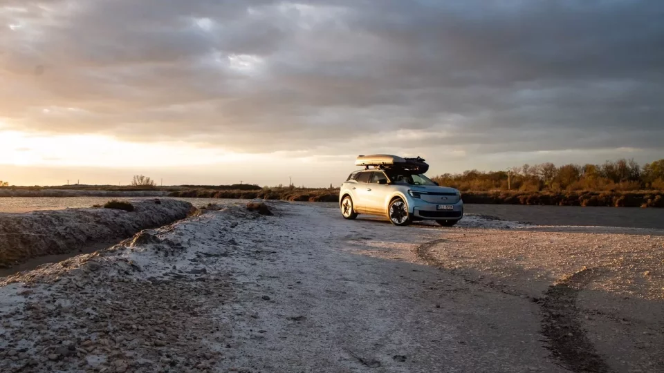 Ford trip, Camargue auto