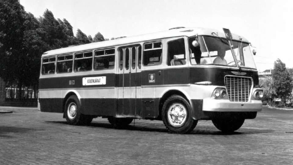 Ikarus 630
