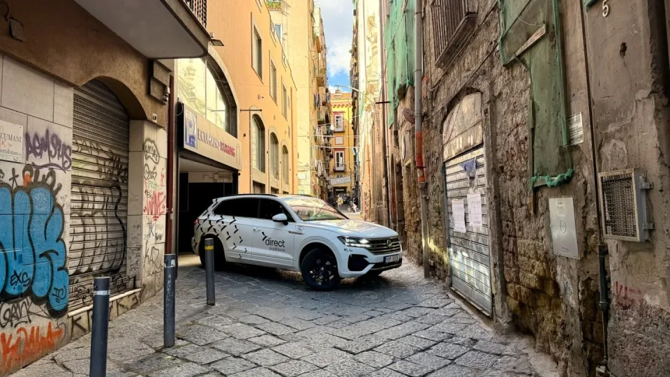 Fotr na tripu 11, Neapol