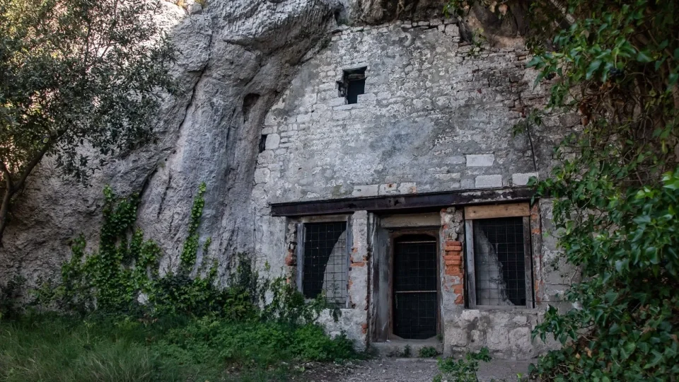 Trip Chorvatsko 2026, Hitlerovy oči