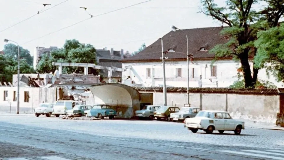 Retro, čerpací stanice