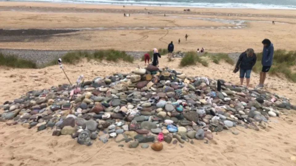 Británie_vodopád+hrob