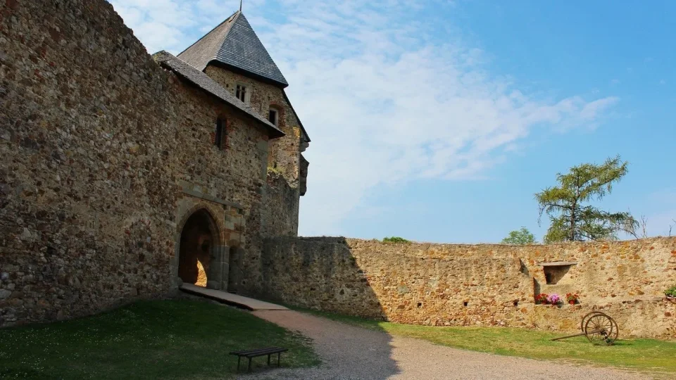 Točník a Žebrák