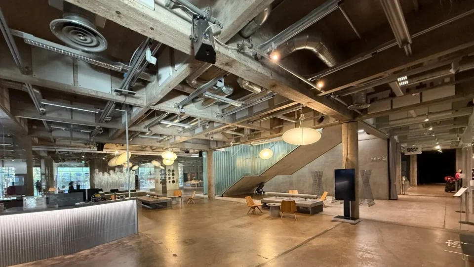 Fotr 11, Helsinky, galerie EMMA