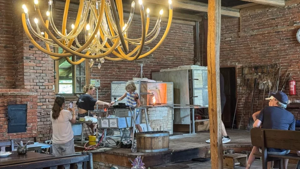 Sklárna Ajeto /Lasvit