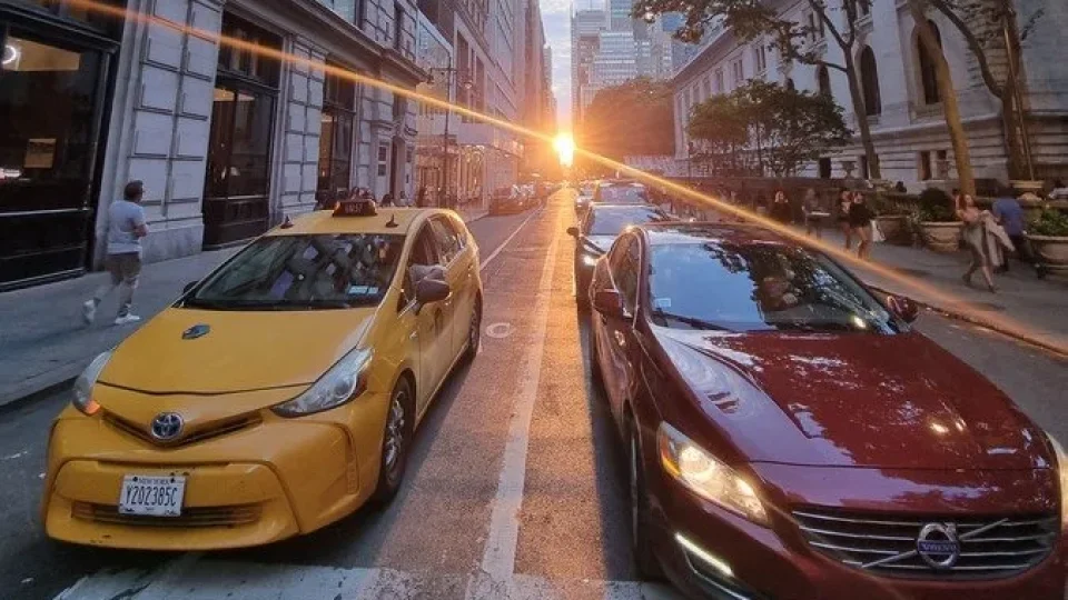 Pravidla na silnicích v USA