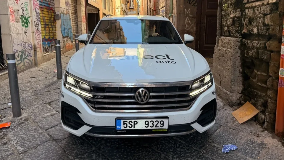 Fotr na tripu 11, Neapol