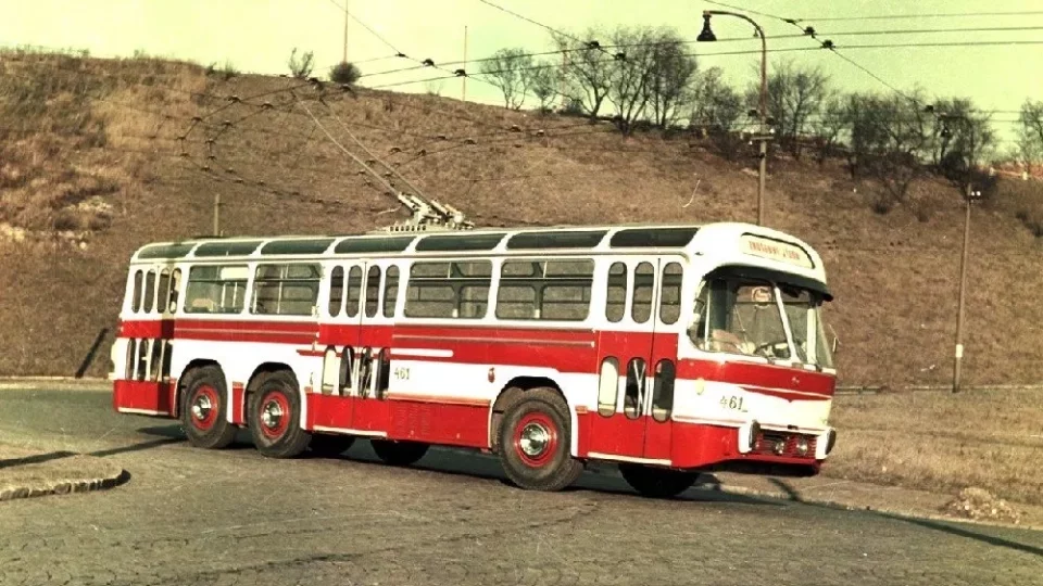 Tatra T400 a T401