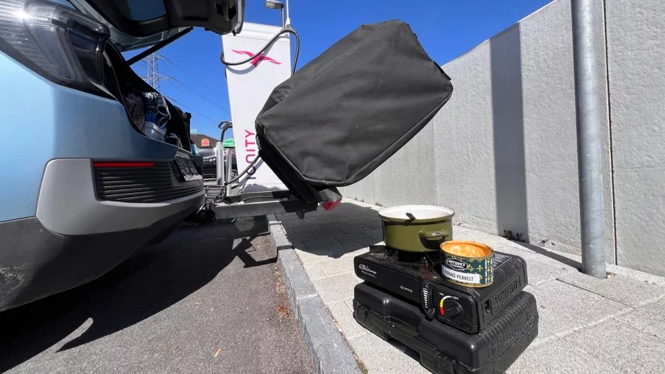 Ford trip, nabíjení