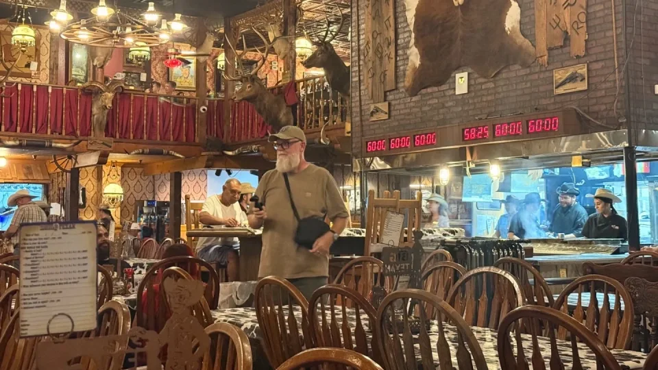 Fotr na tripu 12, Big Texan