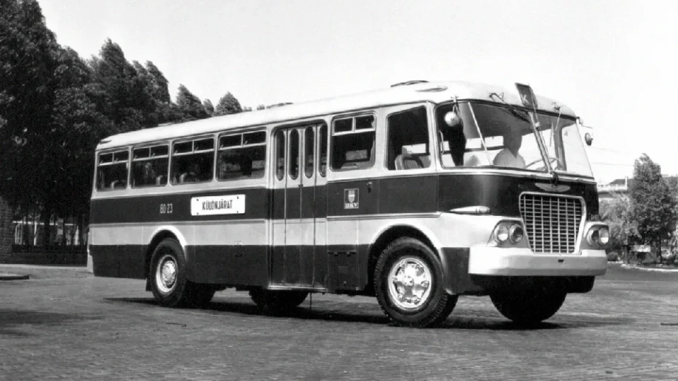 Ikarus 630