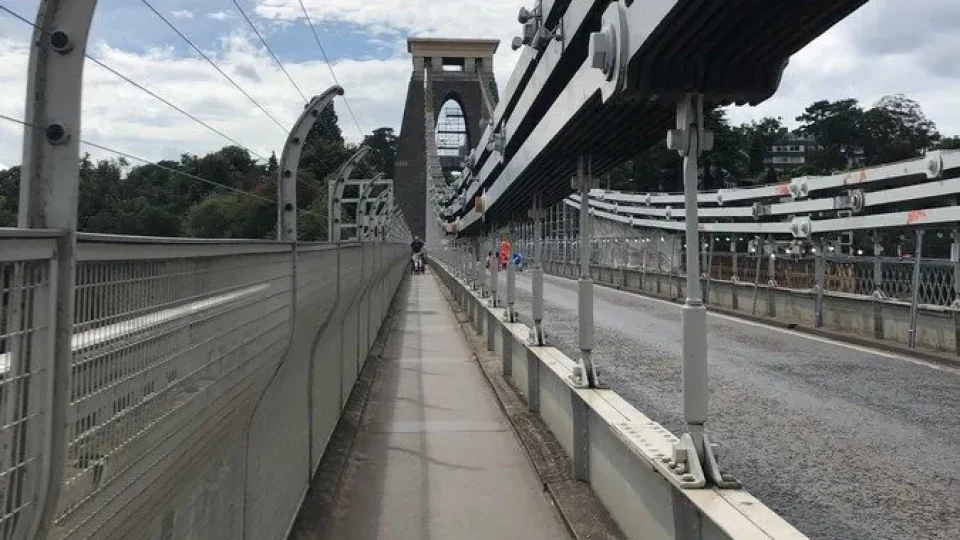 Bristol, stop