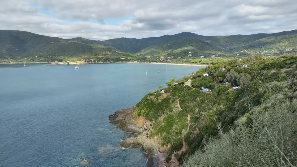 Elba s obytným autem