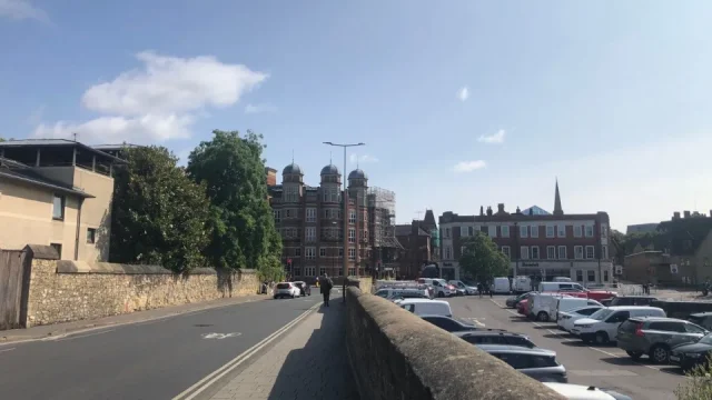 Měsíc jsem stopovala po Británii. Poslední zastávkou byl Oxford, závěr celé cesty byl dost nečekaný