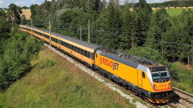 A nebude letos lepší vyrazit na vánoční trhy vlakem? Výběr je velký a jízdenky levné