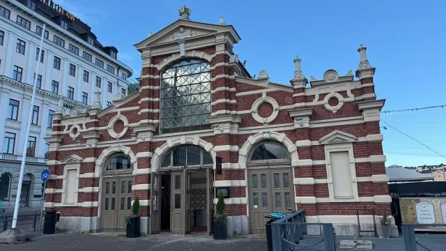 Tržnice Vanha Kauppahalli: Základní informace, fotky, zkušenosti a reportáž z místa