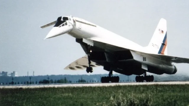 Sovětská alternativa slavného Concorde. Tu 144 vzlétl dříve, ale dříve také jeho provoz skončil