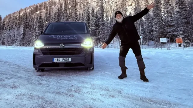 Laponsko na lyžích: Z Česka do finské zimy s celou rodinou a se psem ve Volkswagenu Caravelle