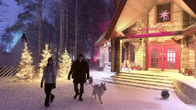 Tady bydlí samotný Santa Claus. Fotr vyrazil autem tam, kde člověk zažije opravdové Vánoce