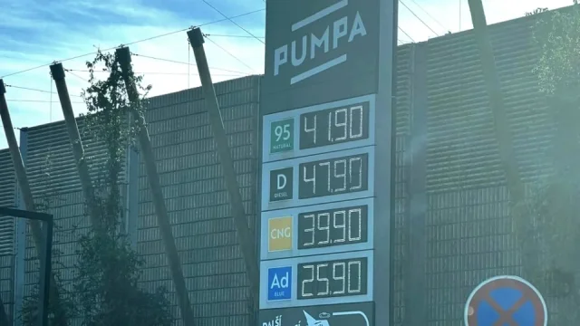 Nafta bude povinně stát nanejvýš 49,59 Kč, benzin 43,15 Kč. Kdo to poruší, zaplatí miliony na pokutě