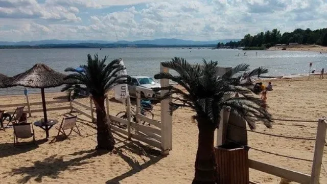 Pláže jako u moře kousíček od českých hranic a skvělé jídlo k tomu. Navštívili jsme Jezioro Nyskie