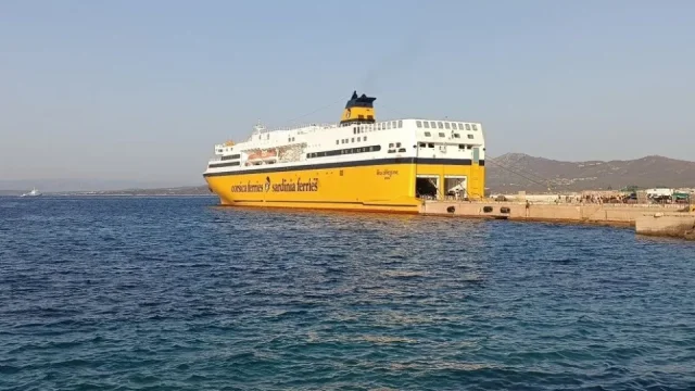 Sardinie autem od severu k jihu: Krásné pláže, horské řeky a jedno nepříjemné překvapení