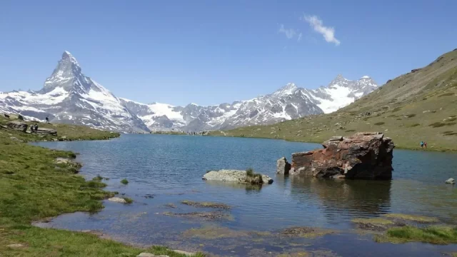 Pěší trip okolo hory Matterhorn: Náročná túra nádhernou a častokrát až kýčovitou přírodou