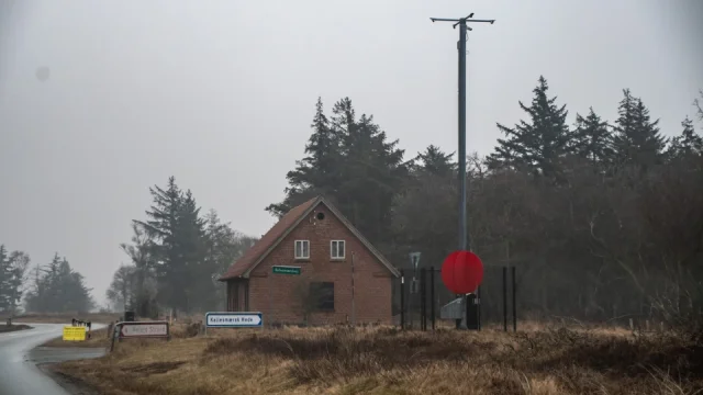 Při cestách po EU jsme potkali divné značky. Znát jejich význam je bez přehánění životně důležité