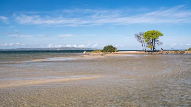 Punta Trettu vypadá jako zapomenutý karibský ráj, který je v Evropě. Návštěva nás ale stála 15 tisíc