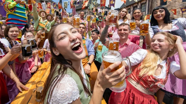 Oktoberfest 2026: Svátek pivařů začal. Návštěva se může prodražit, pokuty hrozí i za nečekané věci
